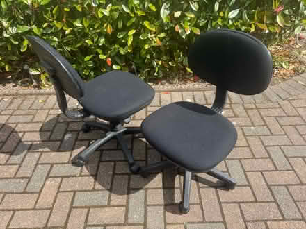 Photo of free Small desk/office chair (nottinghamfreegle CGA NG5) #1