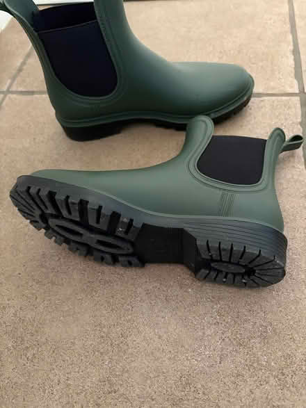Photo of free Size 6 ladies’ rubber ankle boots (Bussage GL6) #1