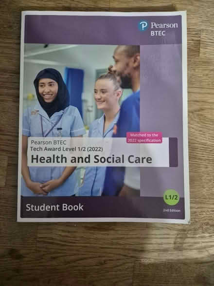 Photo of free GCSE student book this years (RG2 Shinfield) #1
