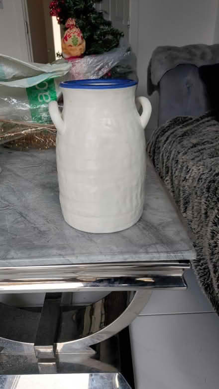 Photo of free Ceramic Vase (TN25) #1
