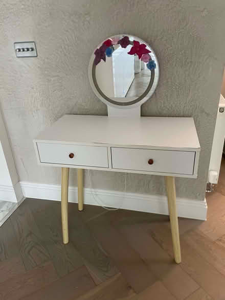 Photo of free mini kids dresser led mirror (Hinchley Wood KT10) #2