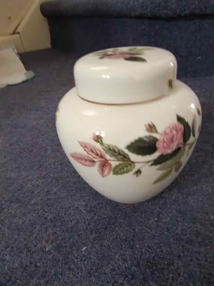 Photo of free Small ornamental pot (Cheadle Hulme SK8) #1