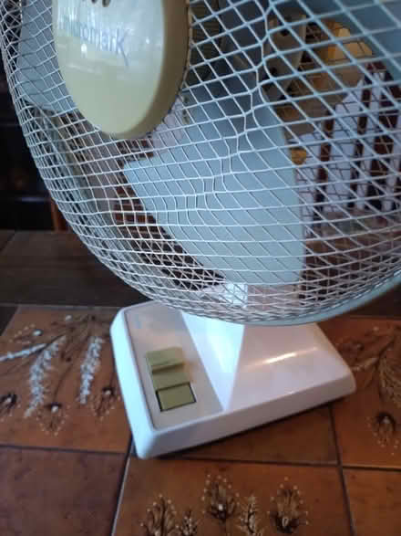 Photo of free Desk fan (ME16 near E Farleigh station) #3