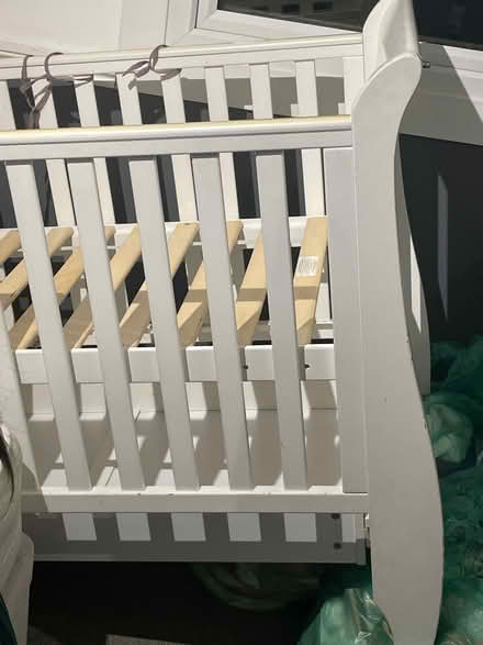Photo of free baby cot with bottom draw (Upper clapton E5) #1