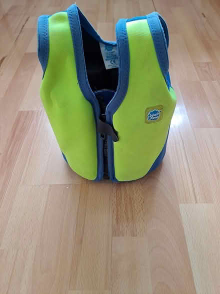 Photo of free Floatation vest (Romford RM7) #1