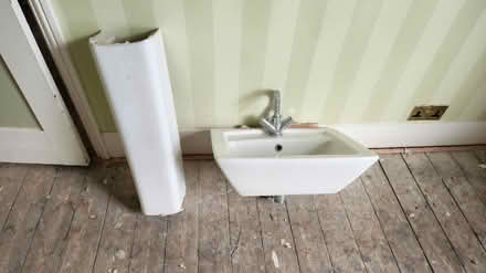 Photo of free Pedestal sink (Ditchling Rise, BN1) #1