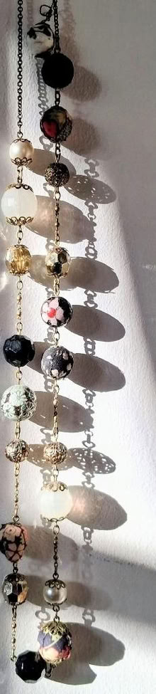 Photo of free an old necklace for the beads (Bellevue EH7) #1