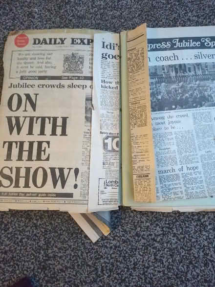 Photo of free Scrap book of old newspaper clippings royal events (Orgreave S13) #2