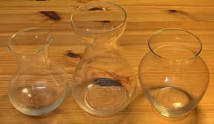 Photo of free 3 small glass vases (Colletts Green WR2) #1
