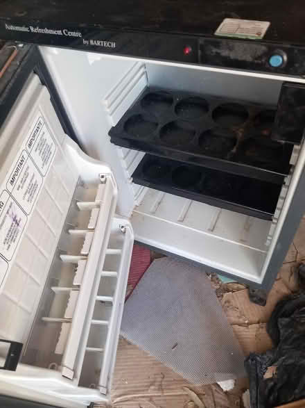 Photo of free Mini Drinks Fridge (Slough central SL1) #2