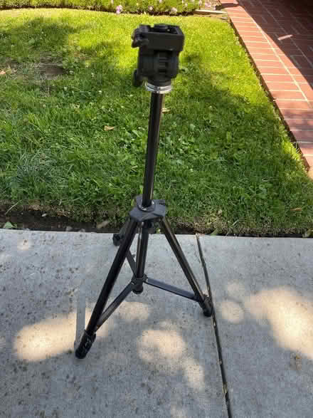 Photo of free Tripod (East End Alameda) #2