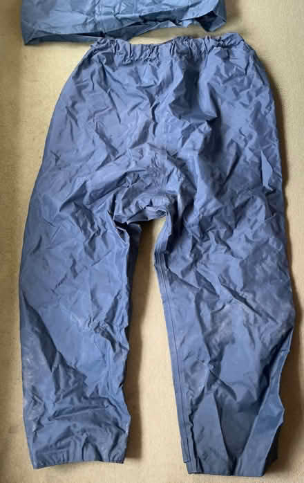 Photo of free Waterproof over trousers and jacket, blue, men’s size M-L (Booker HP12) #1
