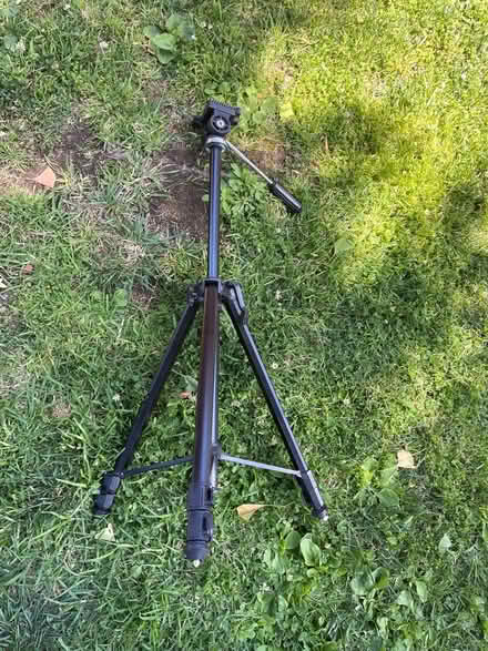 Photo of free Tripod (East End Alameda) #1