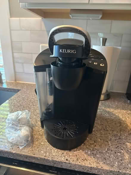 Photo of free Working Keurig coffee machine (Del Ray near GW Middle School) #1