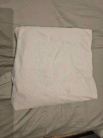 Photo of free Waterproof Fitted Sheet (SW16 (streatham common)) #1