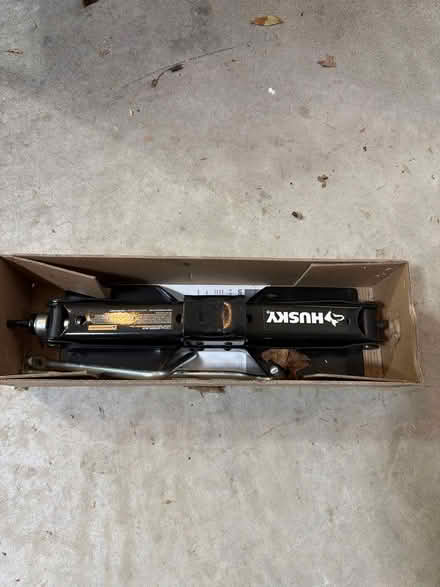 Photo of free Scissor Car Jack 1.5 ton (West Chester Borough) #2