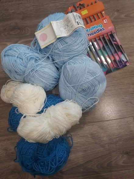 Photo of free Knitting Set (Wallington SM6) #1