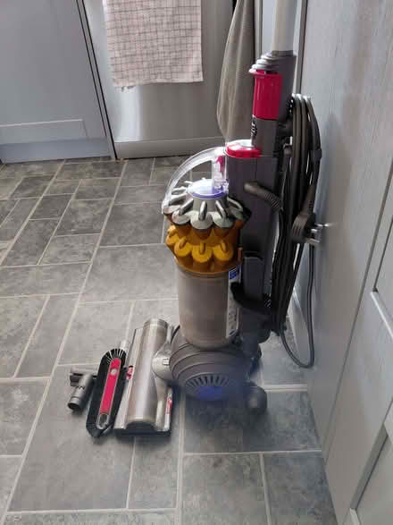 Photo of free Dyson Vacuum Cleaner (Thornley DH6) #1