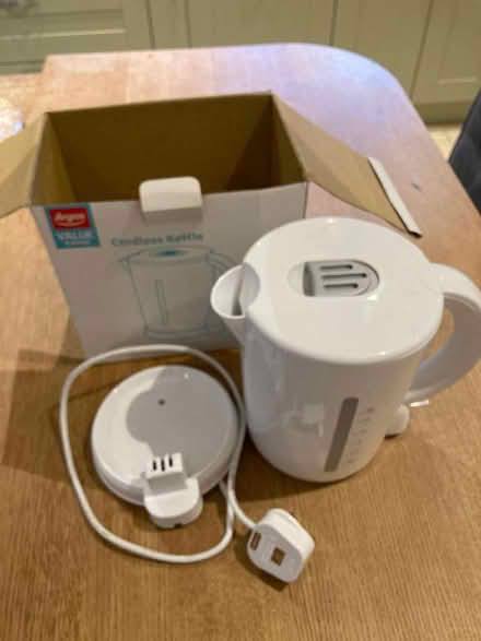 Photo of free Kettle (North Ascot SL5) #1