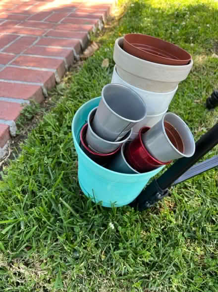 Photo of free Little pots for plants (East End Alameda) #1