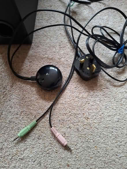 Photo of free Logitech bass speaker (Nether Edge Sheffield S7) #3