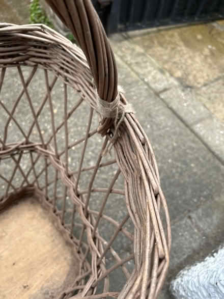 Photo of free Large basket (BR1 Sundridge park) #3