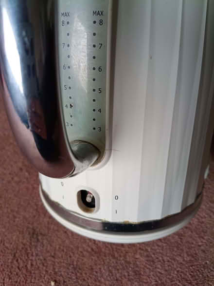 Photo of free White Breville Kettle (Bagslate Moor OL11) #2