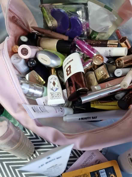Photo of free Bag of makeup (Knowsley) #1