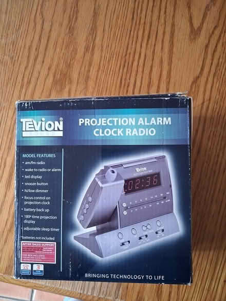Photo of free Projection alarm clock and radio (Walkinstown) #1