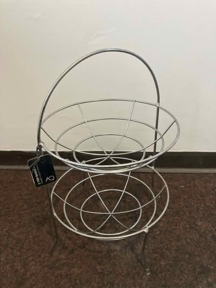 Photo of free 2 tier basket (Chipping Barnet EN5) #1