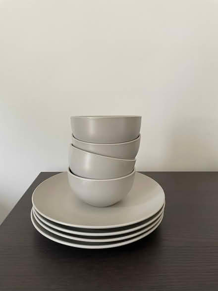 Photo of free 4 Bowls and 4 Matching Plates (W5) #1