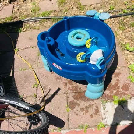Photo of free water table for kids (Fairburn,Ga 30213) #1