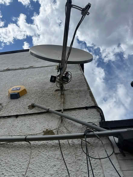 Photo of free Parabolic antennae fully working (New Malden KT3) #3
