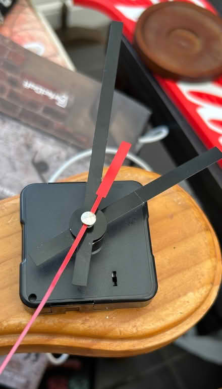 Photo of free Quartz clock movement (Felling NE10) #1