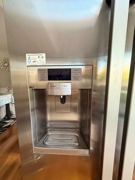 Photo of free Samsung RSG5UCRS American-style fridge freezer (Heald Green SK8) #2
