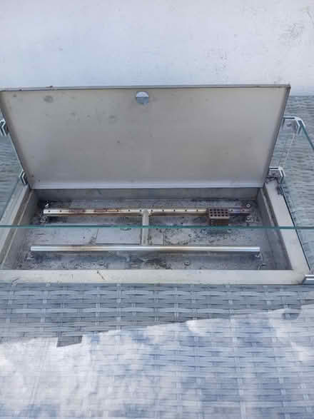 Photo of free Garden ratten table (Gillingham ME7) #4