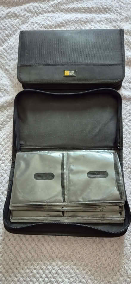 Photo of free DVD / CD cases (Fairfield L13) #1