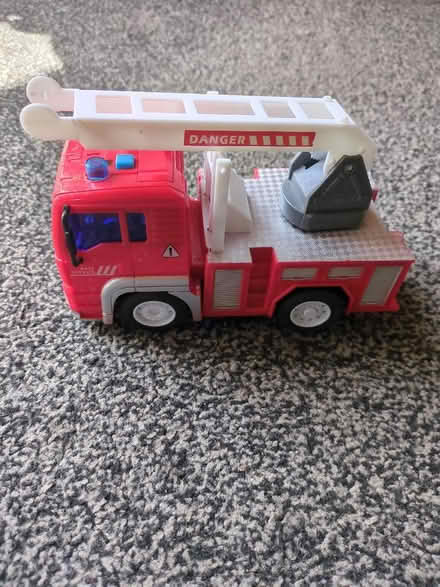 Photo of free Fire engine with flashing lights and sounds (Orgreave S13) #1