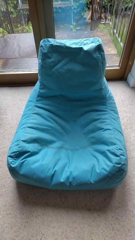 Photo of free Kid's bean bag (Torbrex FK8) #1