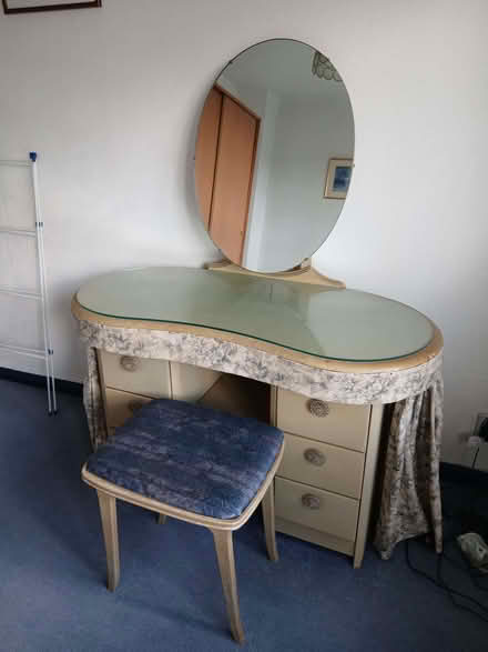 Photo of free Dressing table & stool (North Ascot SL5) #1