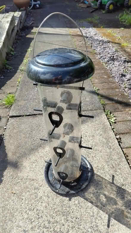 Photo of free Large bird feeder (Torbrex FK8) #1