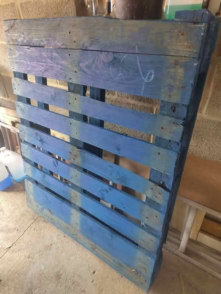 Photo of free Wooden pallet (Grove OX12) #1