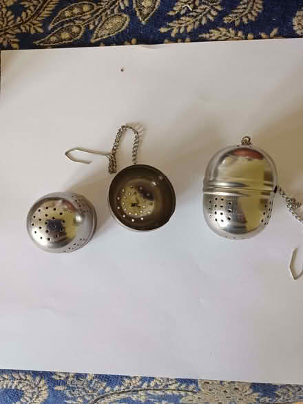 Photo of free holders for loose leaf tea (Sun In The Sands Roundabout SE3) #1