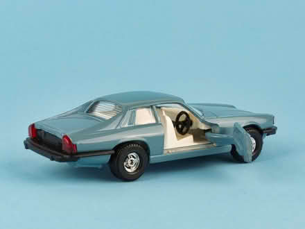 Photo of free Corgi Diecast Model of a Jaguar XJS (Old Farm Park MK7) #3