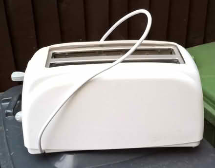 Photo of free Toaster (Hoddesdon EN11) #1