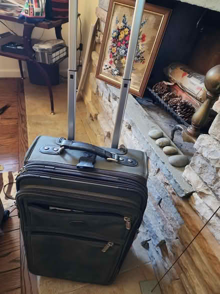 Photo of free Wonderful roller bag suitcase (Sun Valley) #3