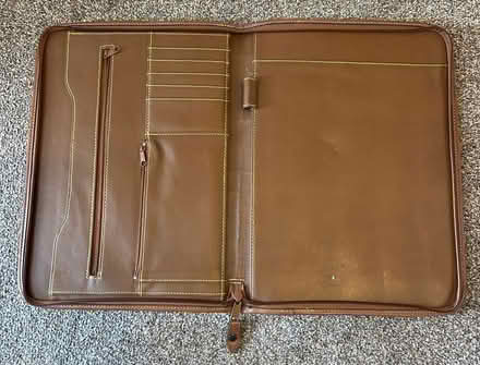 Photo of free A4 Zipped Conference Folder (Oxenholme LA9) #2