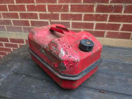 Photo of free Vintage fuel can (Old Basing RG24) #2