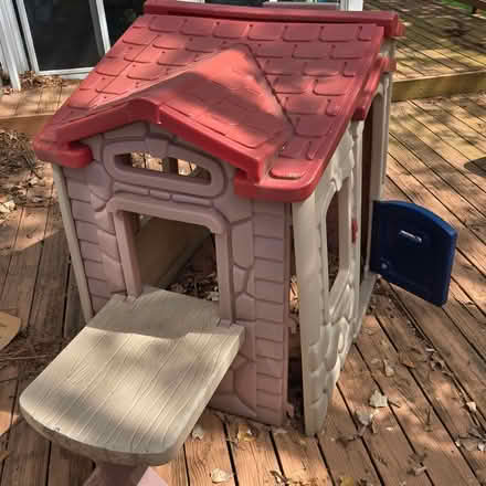 Photo of free Kids Playhouse (Cloverhill 3/Frederick MD) #2
