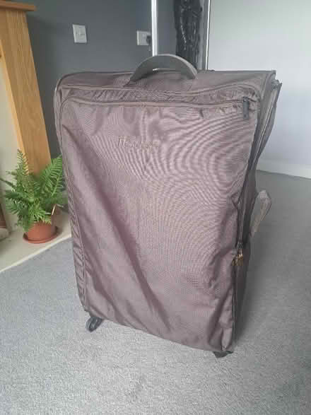 Photo of free It luggage large suitcase (Holestone Moor DE4) #1